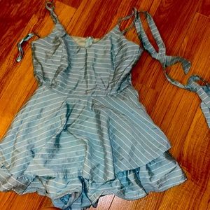 Small sized flowy romper with belt